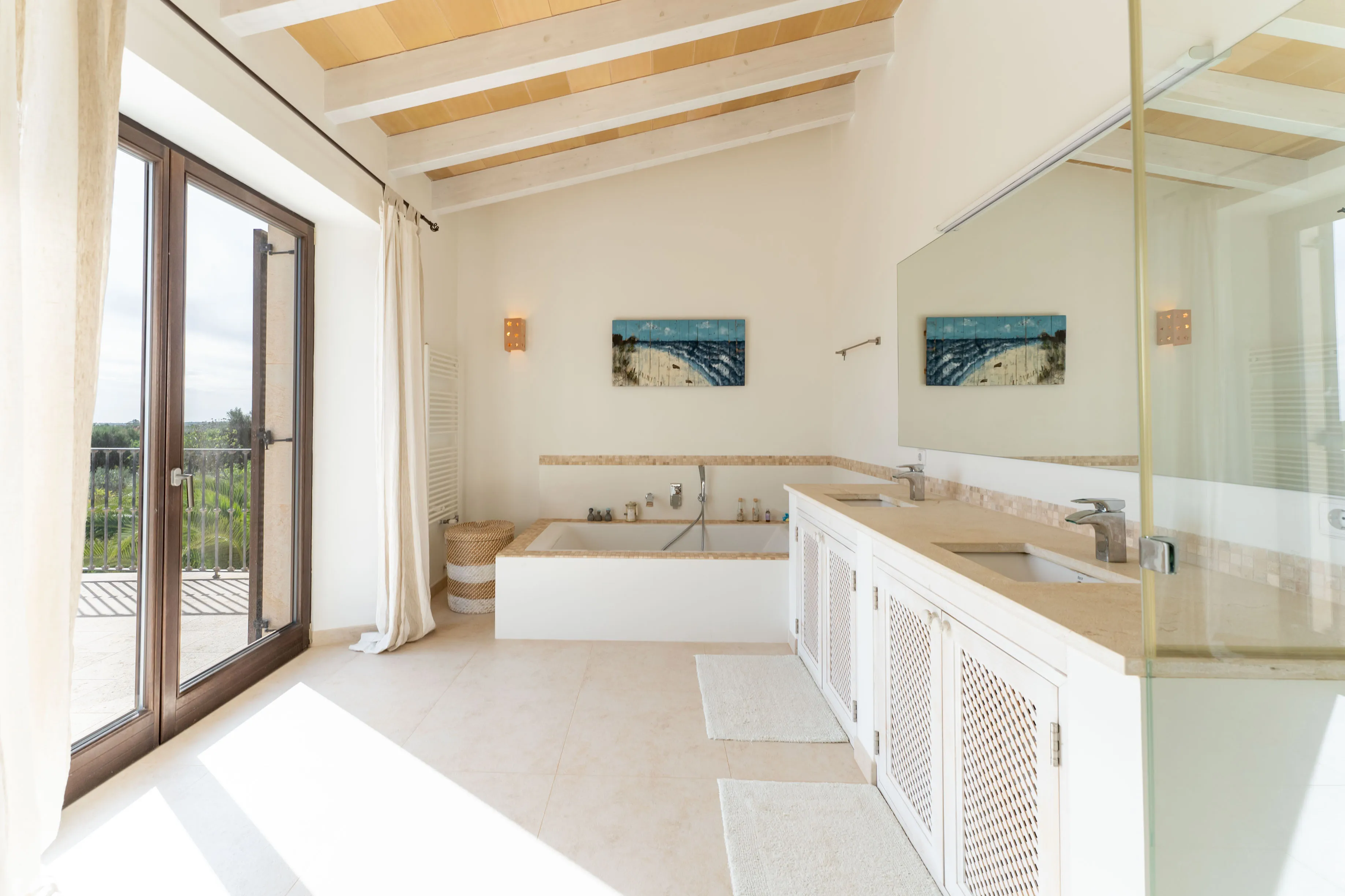 Stylowa finca w nowoczesnym stylu-13