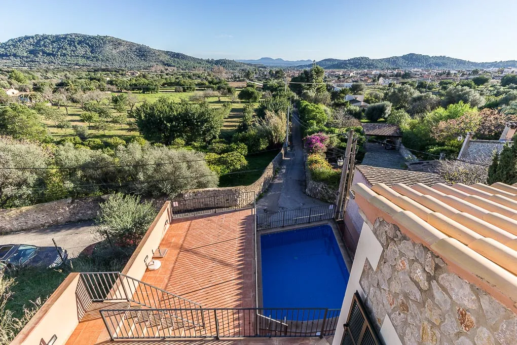 Villa with views over the mountains in Alaró-1
