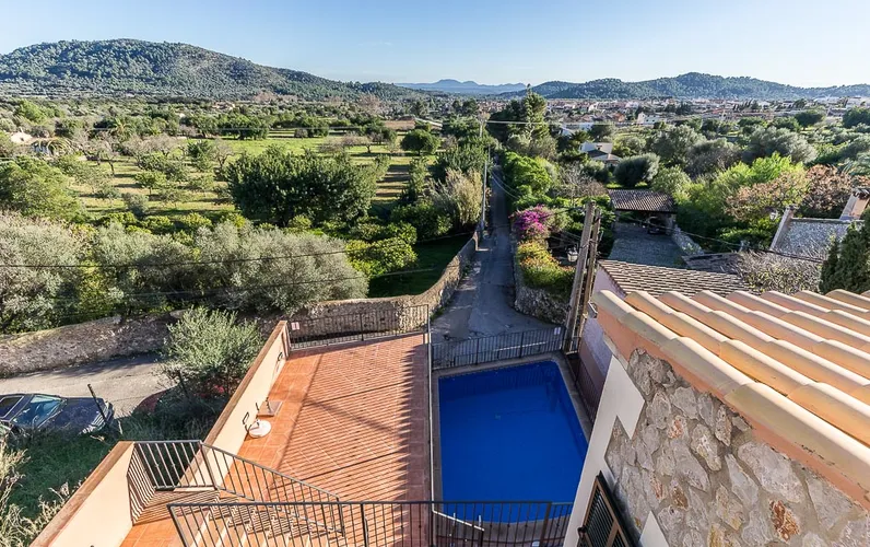 Villa mit Blick auf die Berge in Alaró