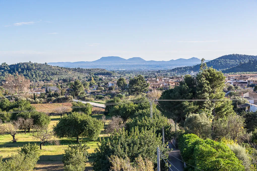 Villa med udsigt over bjergene i Alaró-21