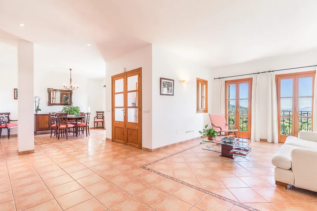 Villa with views over the mountains in Alaró-5