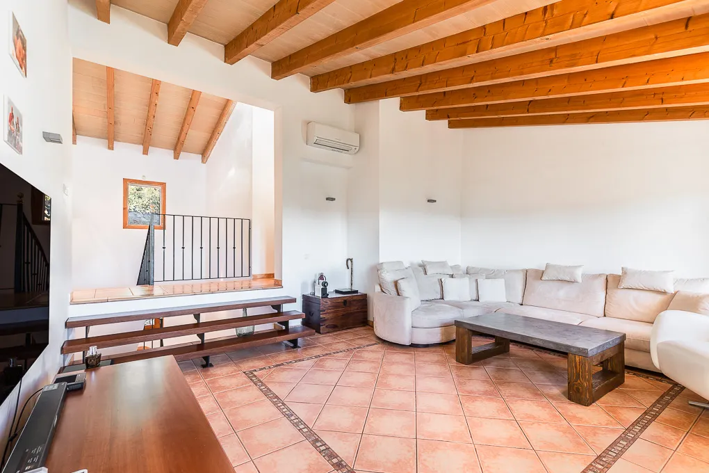 Villa with views over the mountains in Alaró-15