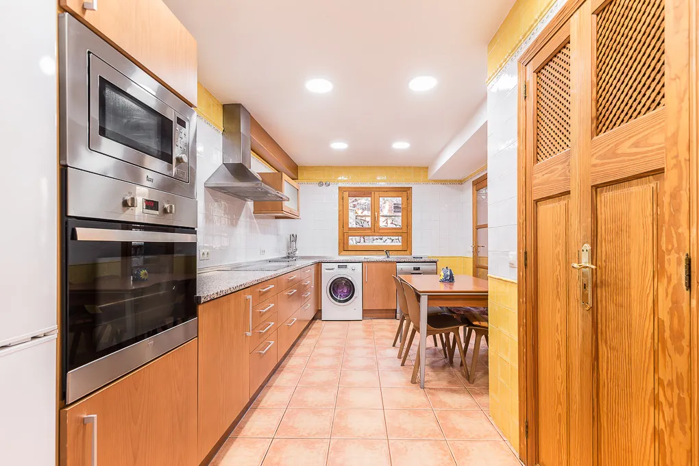 Villa med udsigt over bjergene i Alaró-7