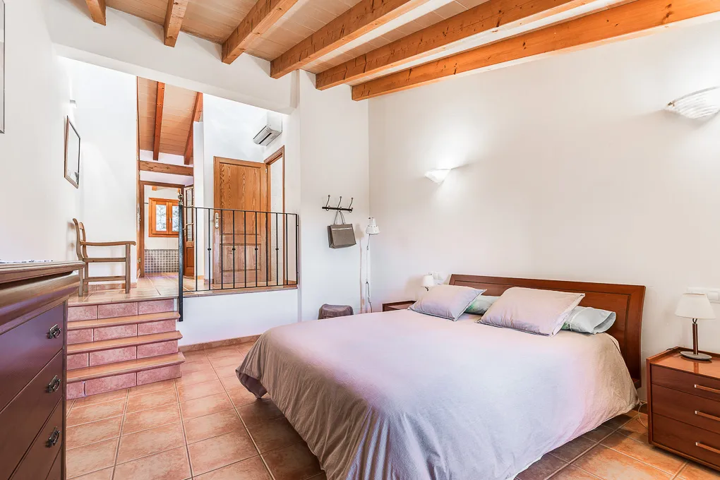 Villa with views over the mountains in Alaró-11