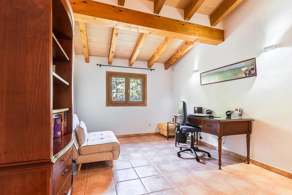 Villa with views over the mountains in Alaró-17