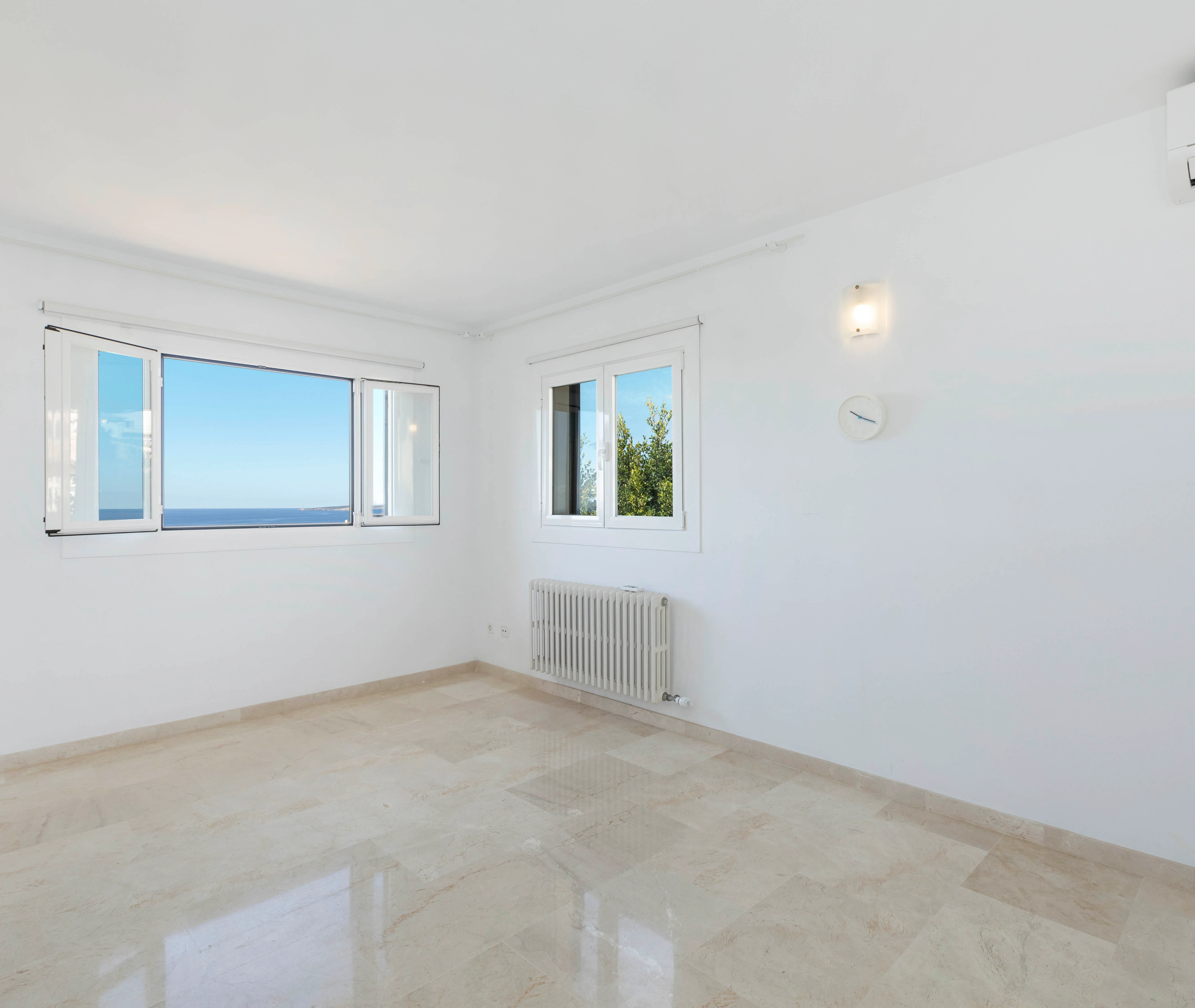 Mediterrane villa met zeezicht in Bendinat-9