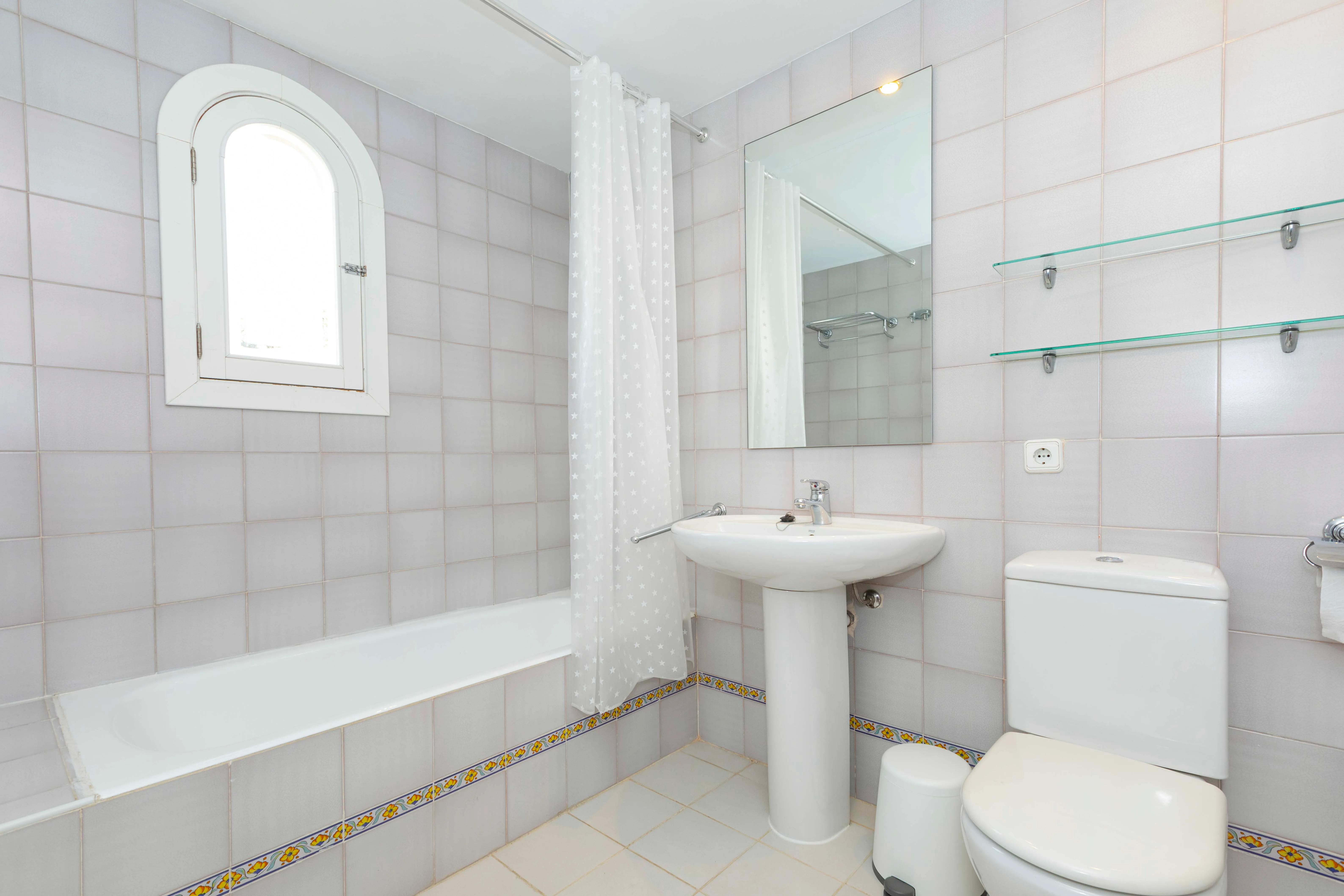 Mediterrane villa met zeezicht in Bendinat-10