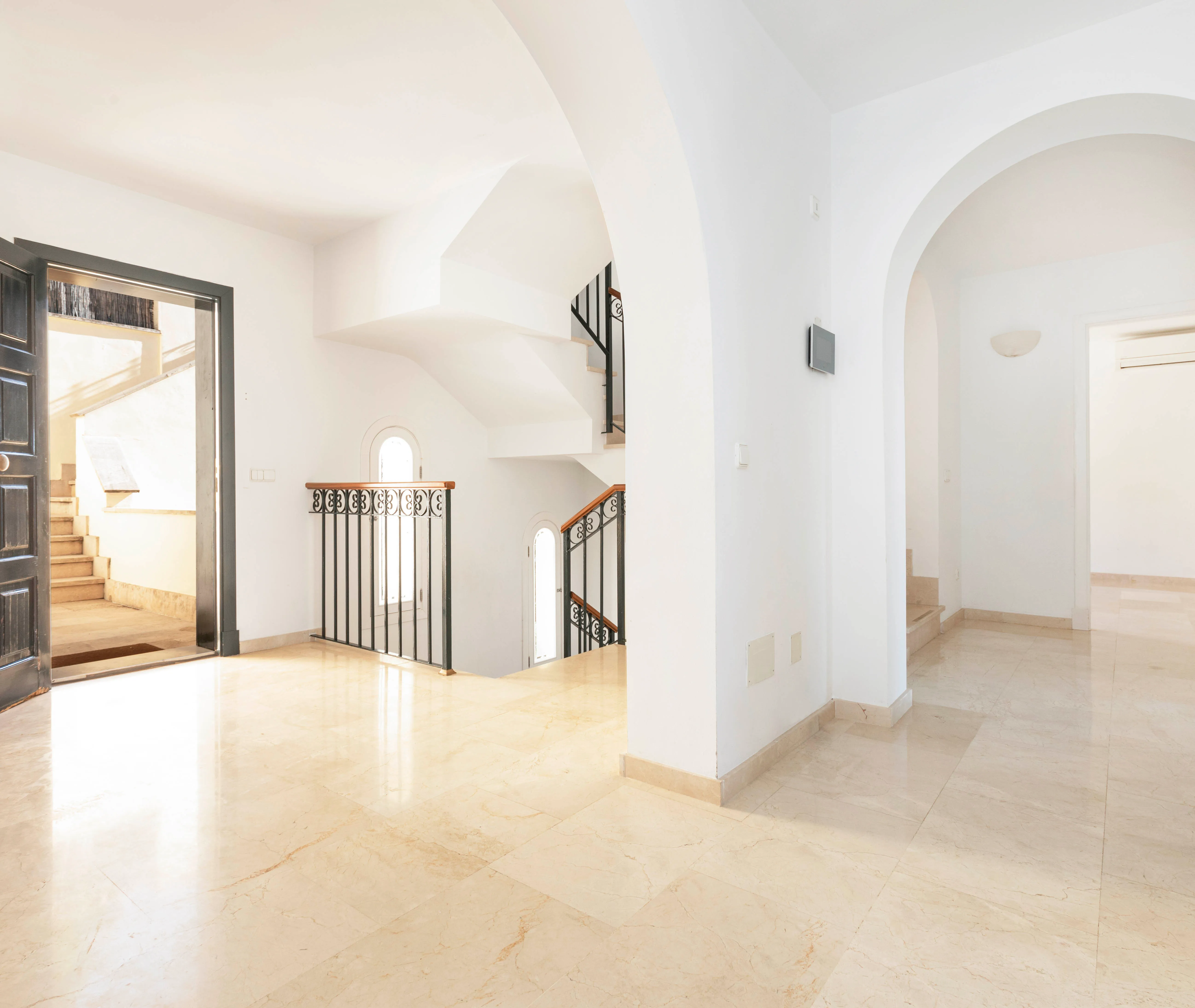 Mediterrane villa met zeezicht in Bendinat-14