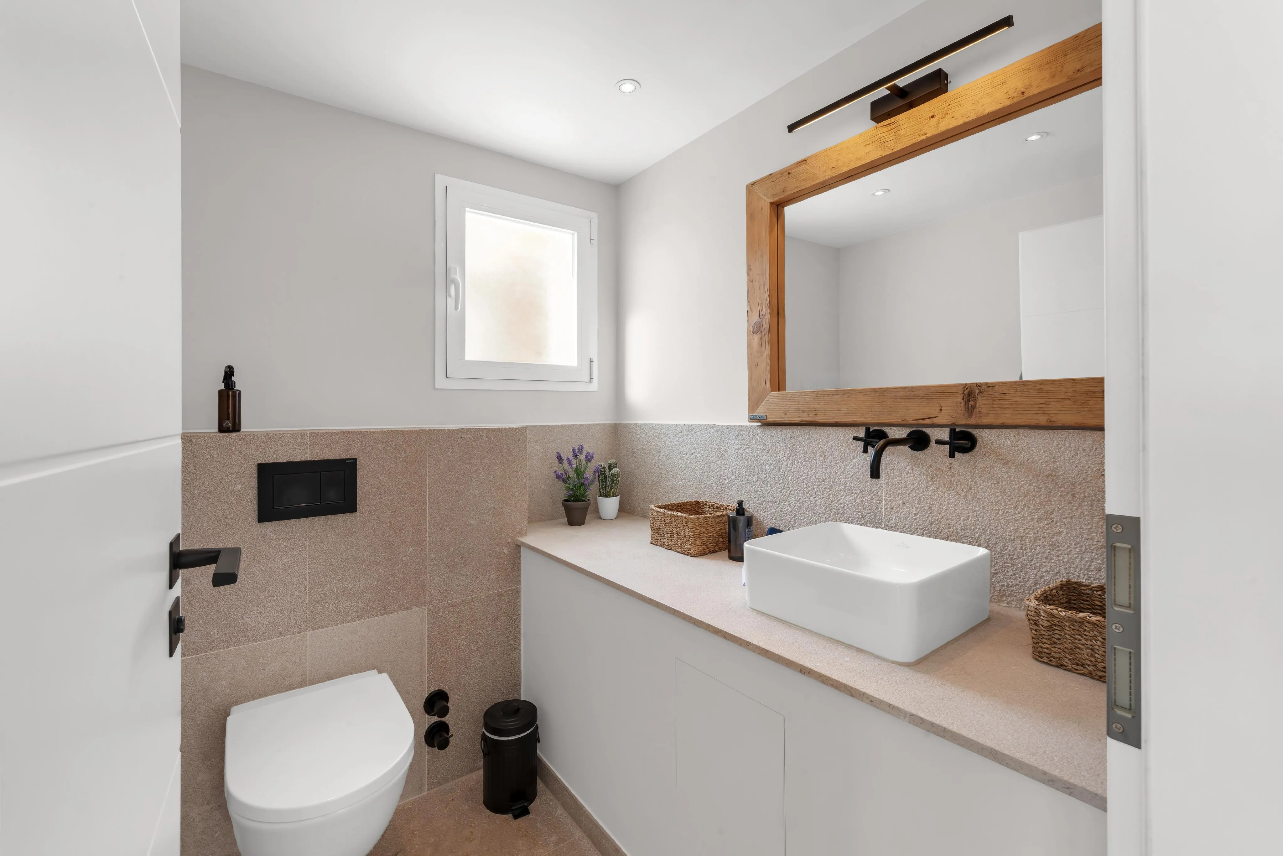 Villa moderna con vista spettacolare sul mare-15