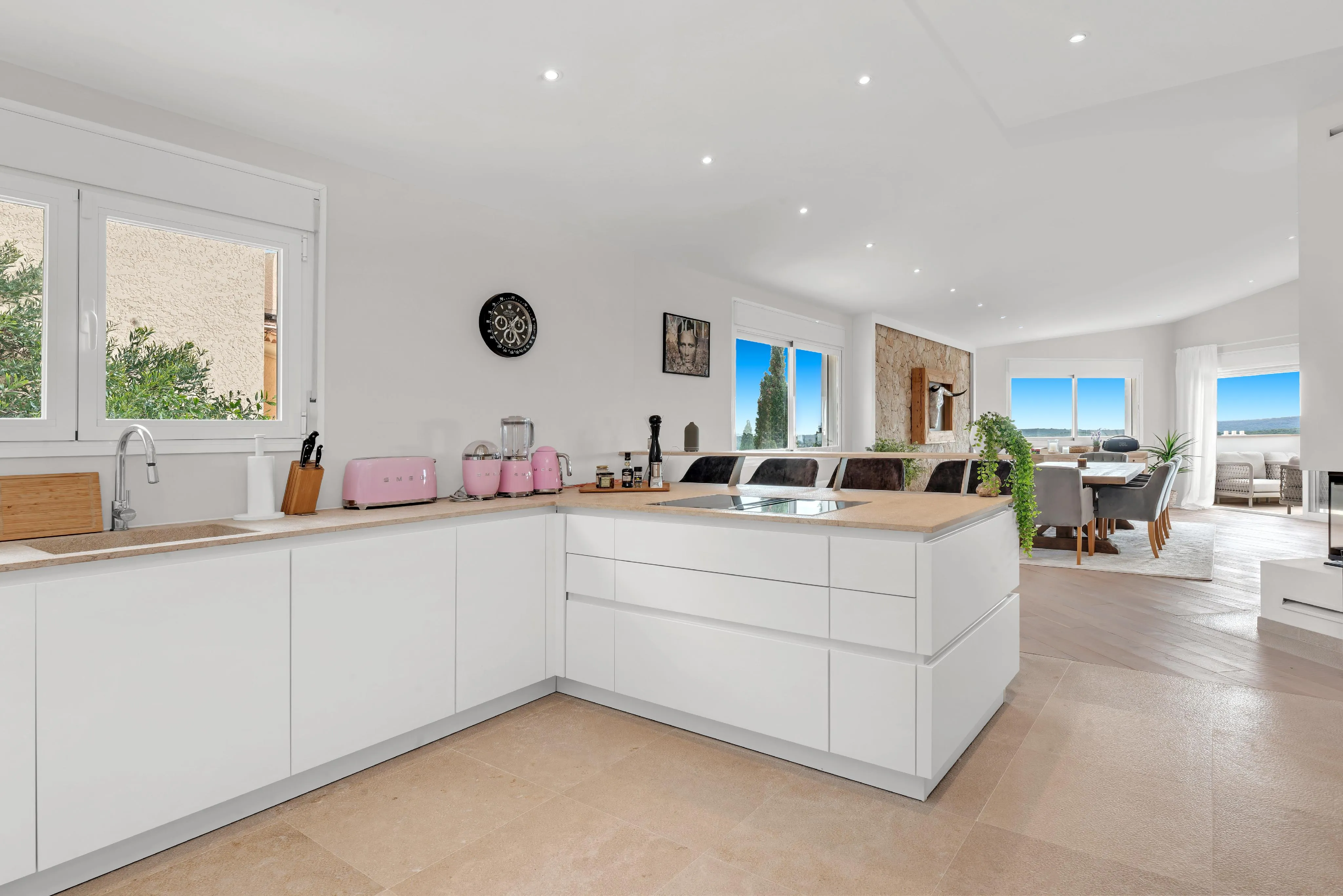 Villa moderna con vista spettacolare sul mare-7