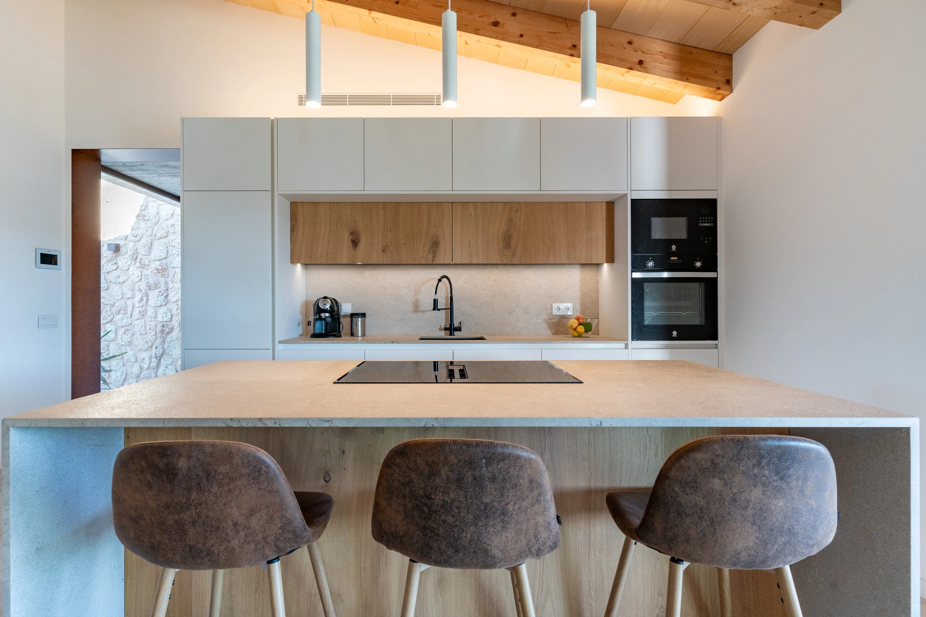 Unik mulighed: Charmerende færdigt landhus og byggegrund med projekt i Inca-4