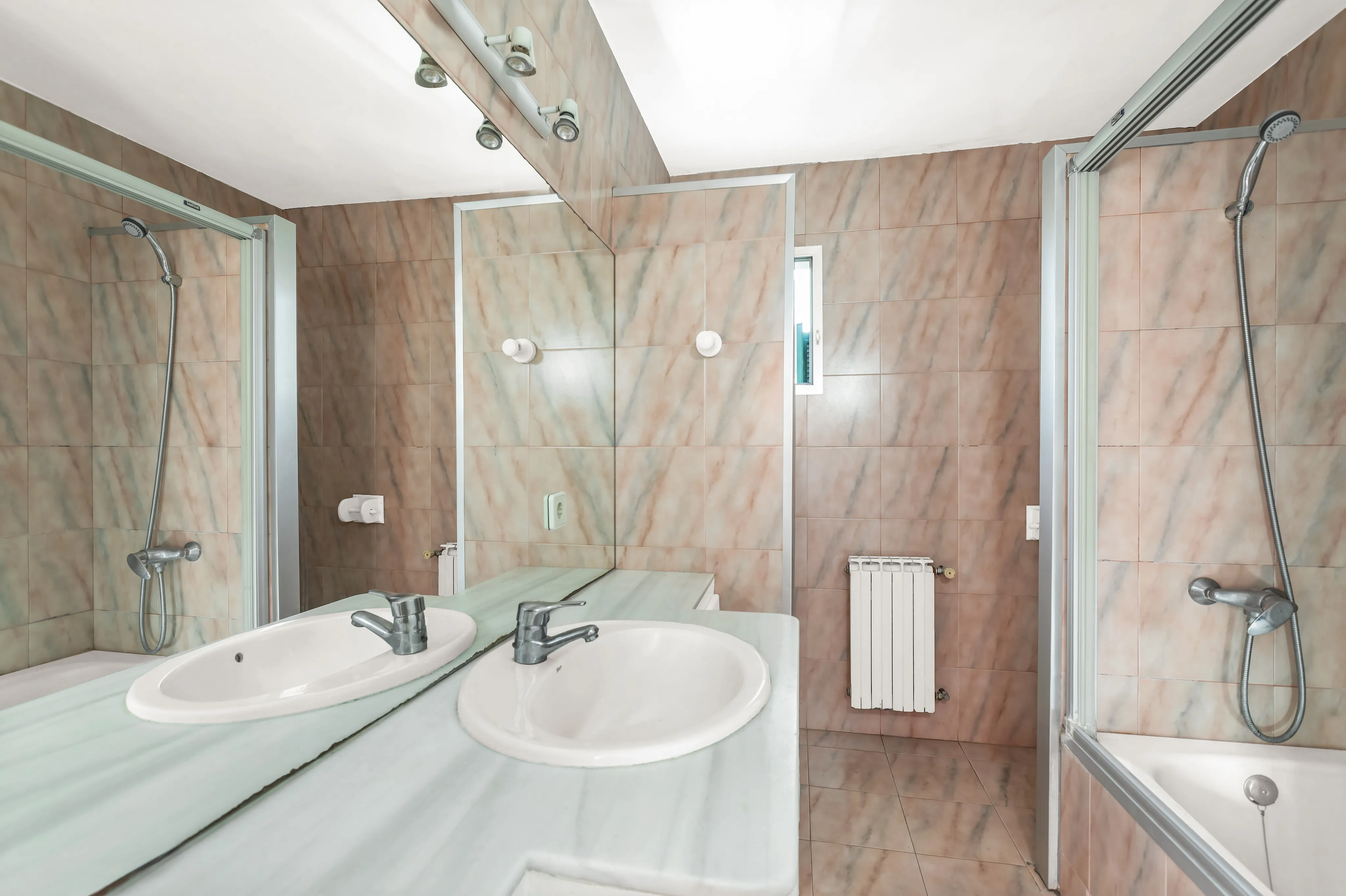 Величественная вилла 1940-х годов с садом-оазисом и панорамной башней в Сон-Армадамсе-13