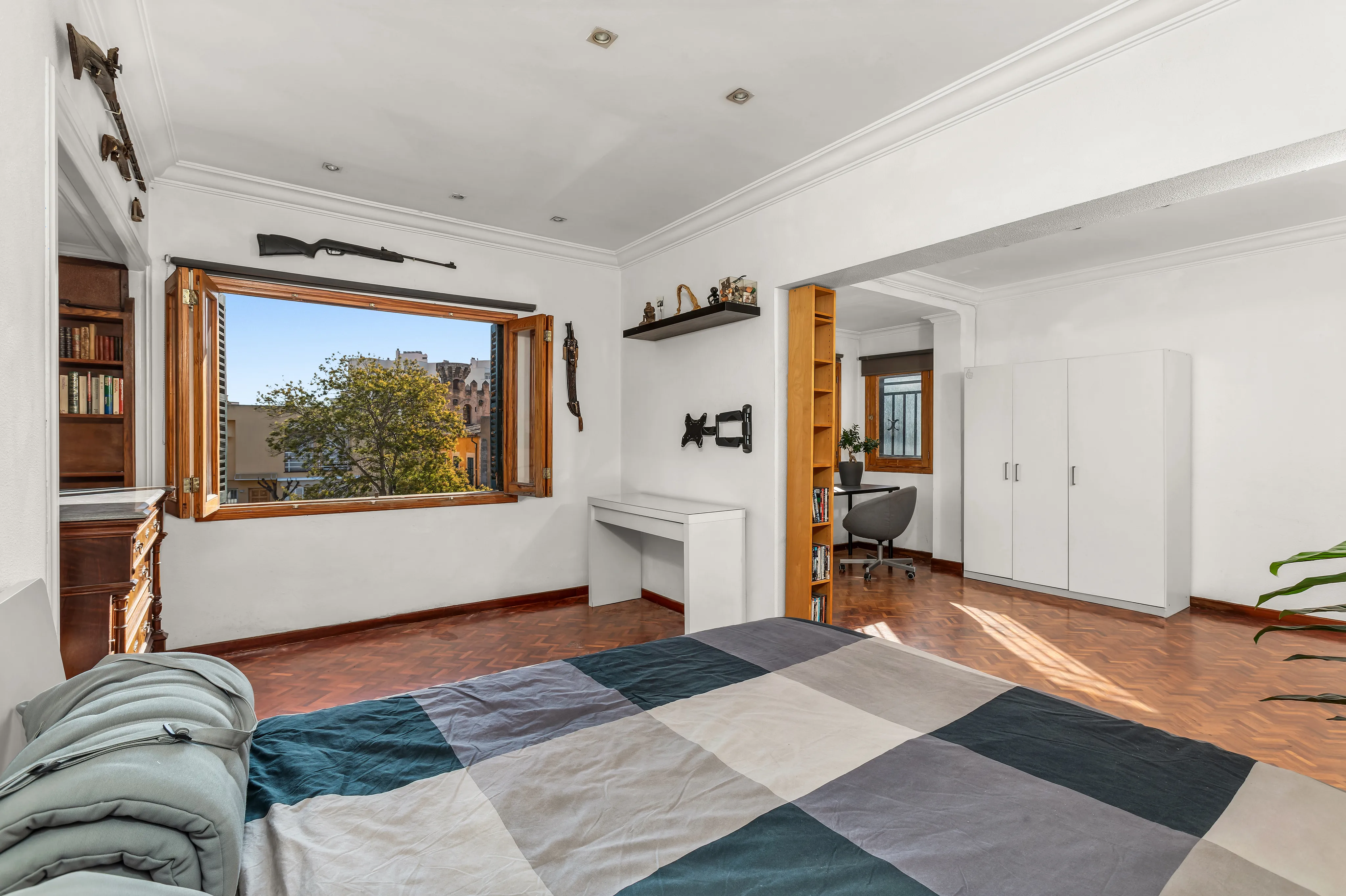 Величественная вилла 1940-х годов с садом-оазисом и панорамной башней в Сон-Армадамсе-12