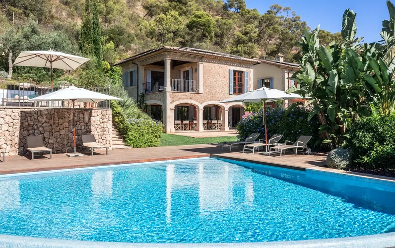 Your Private Paradise: Where Timeless Elegance Meets Sustainable Luxury