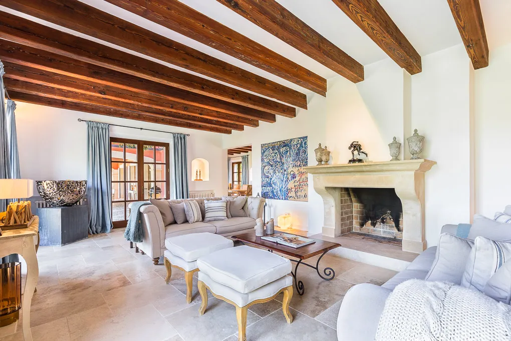 Samowystarczalny, luksusowy wiejski dom z własnym lasem-10