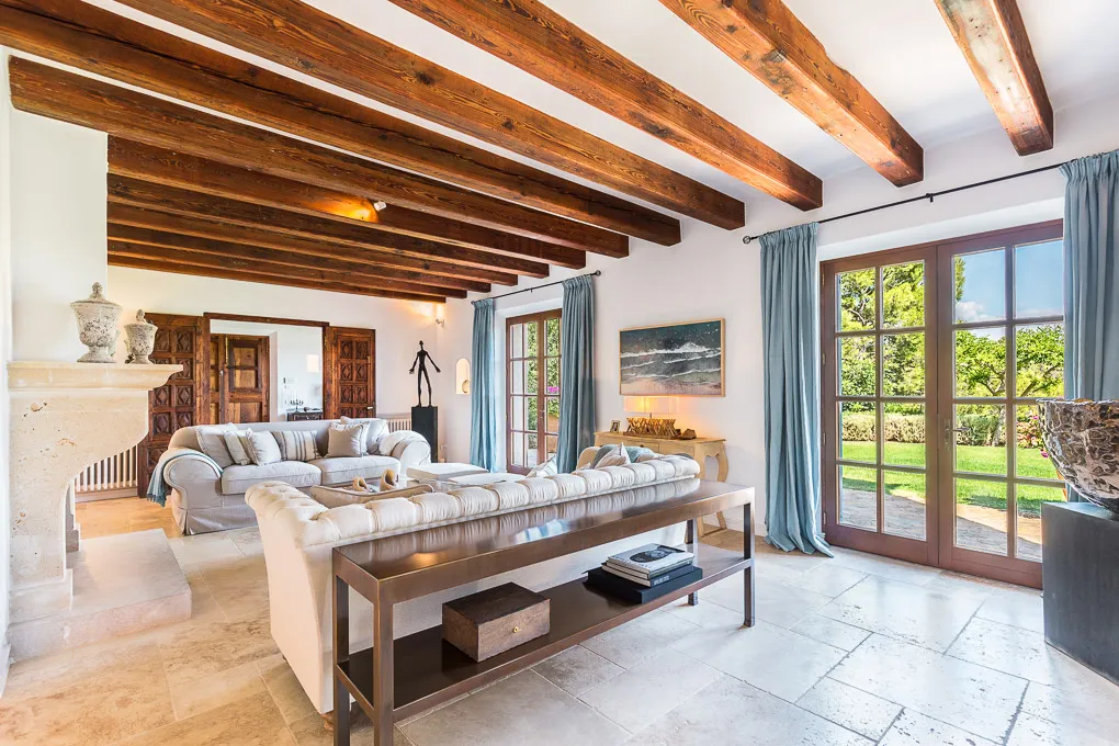 Tu Paraíso Privado: Donde la Elegancia Atemporal se Encuentra con el Lujo Sostenible-8