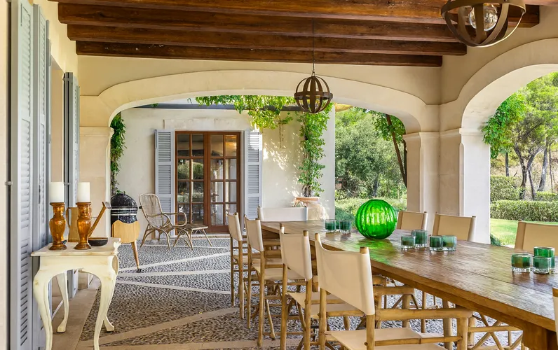 Zelfvoorzienend luxe landhuis met eigen bos