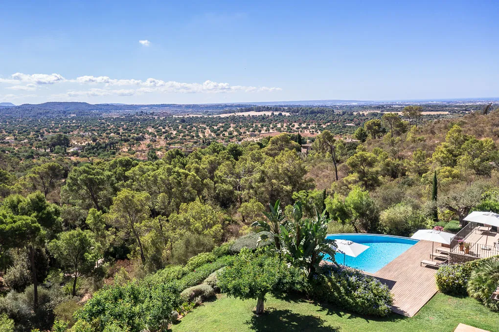 Zelfvoorzienend luxe landhuis met eigen bos-4