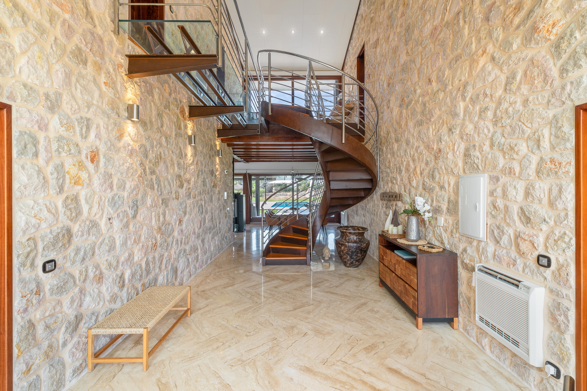 Elegant villa with ETV license, pool, and mountain views in a peaceful setting-4