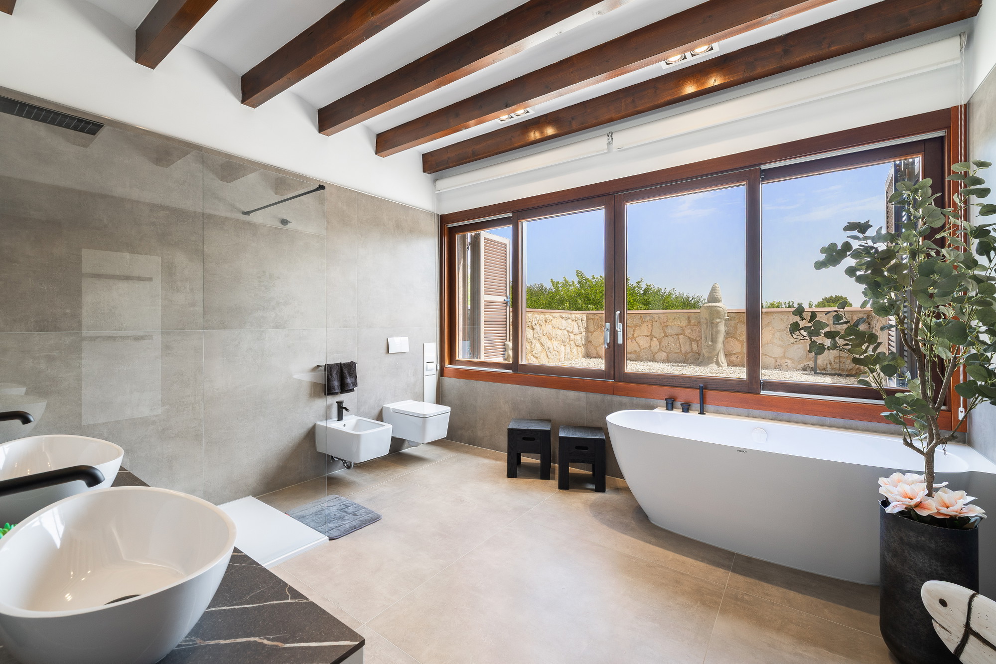Elegant villa with ETV license, pool, and mountain views in a peaceful setting-14
