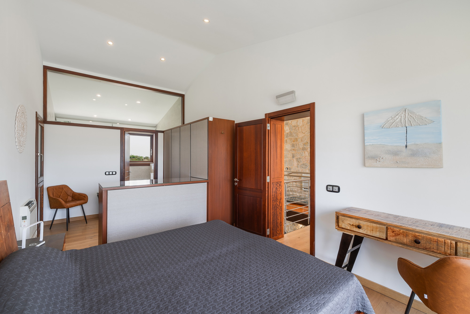 Elegant villa with ETV license, pool, and mountain views in a peaceful setting-15