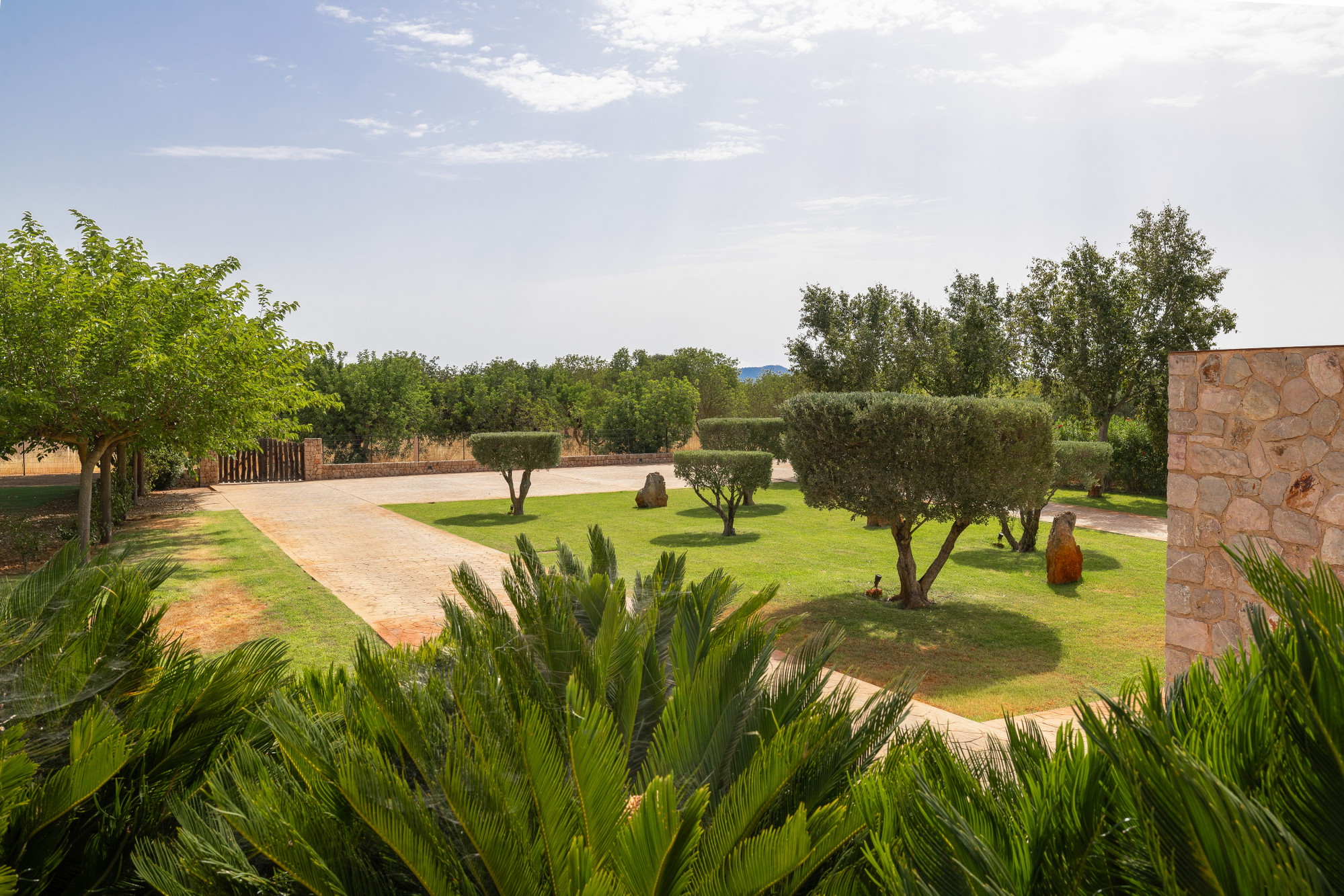 Elegant villa with ETV license, pool, and mountain views in a peaceful setting-23