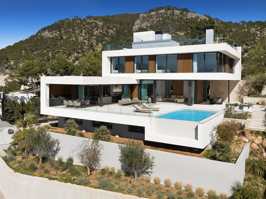 Spectacular new built villa with sea views-2