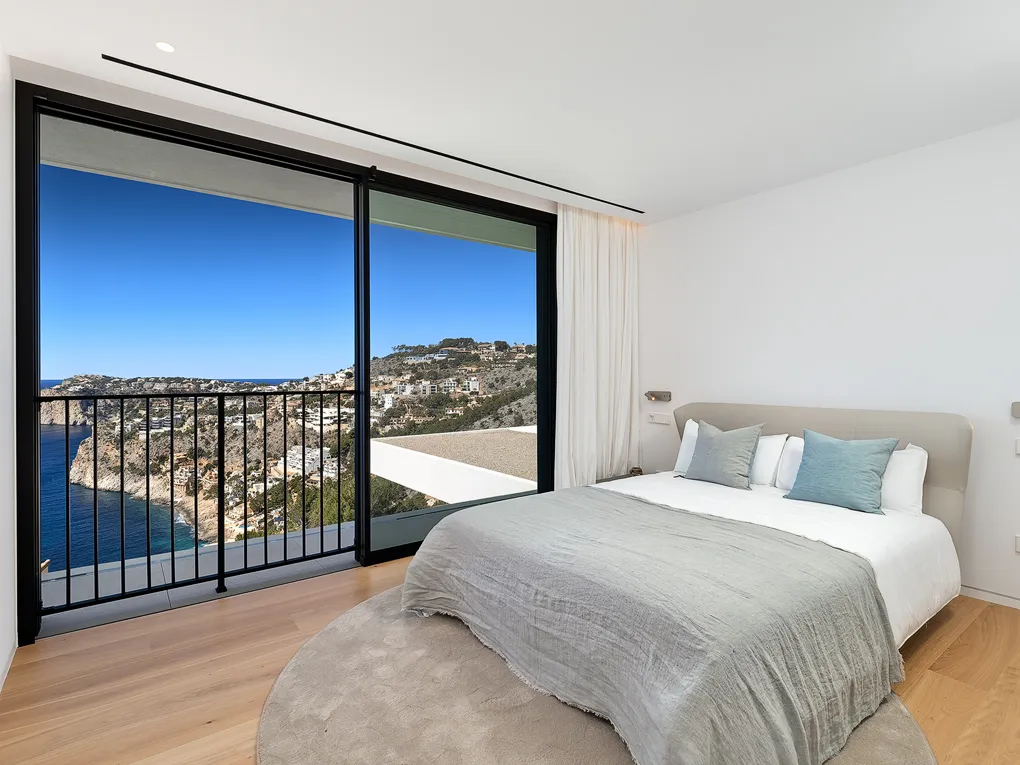 Spectacular new built villa with sea views-10
