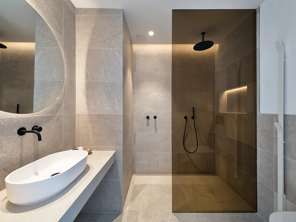 Spektakulär nybyggd villa med havsutsikt-11