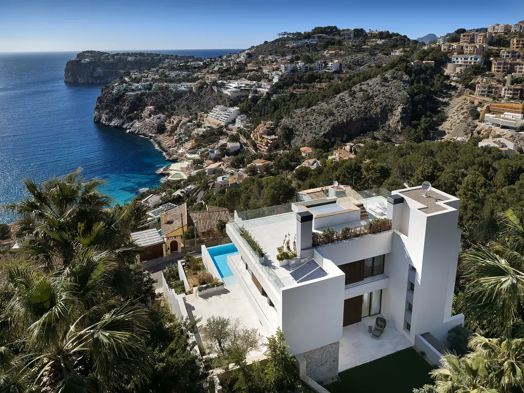 Spectacular new built villa with sea views-16