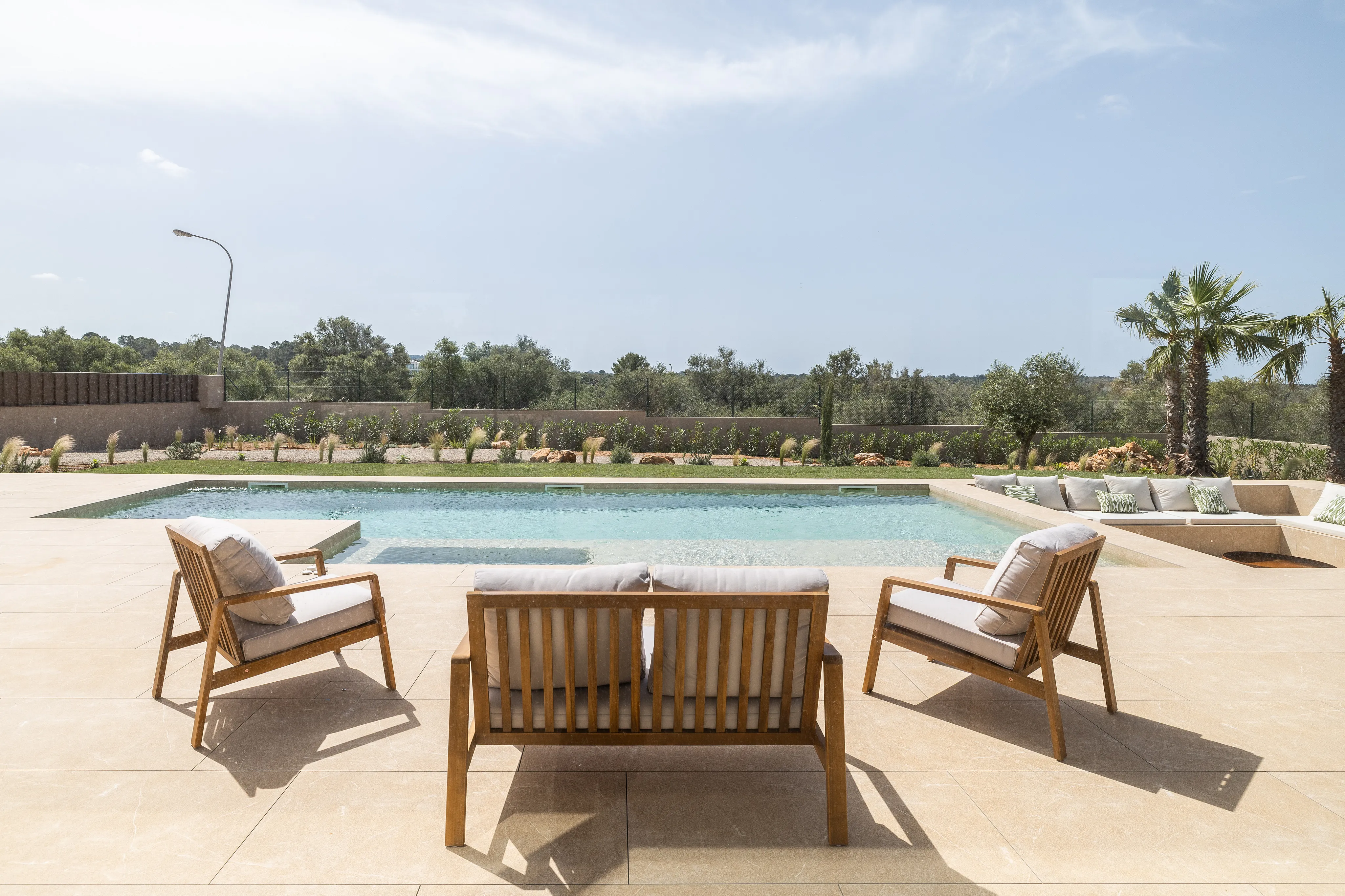 Exclusive villa in Son Gual with pool, garden and sea views-16