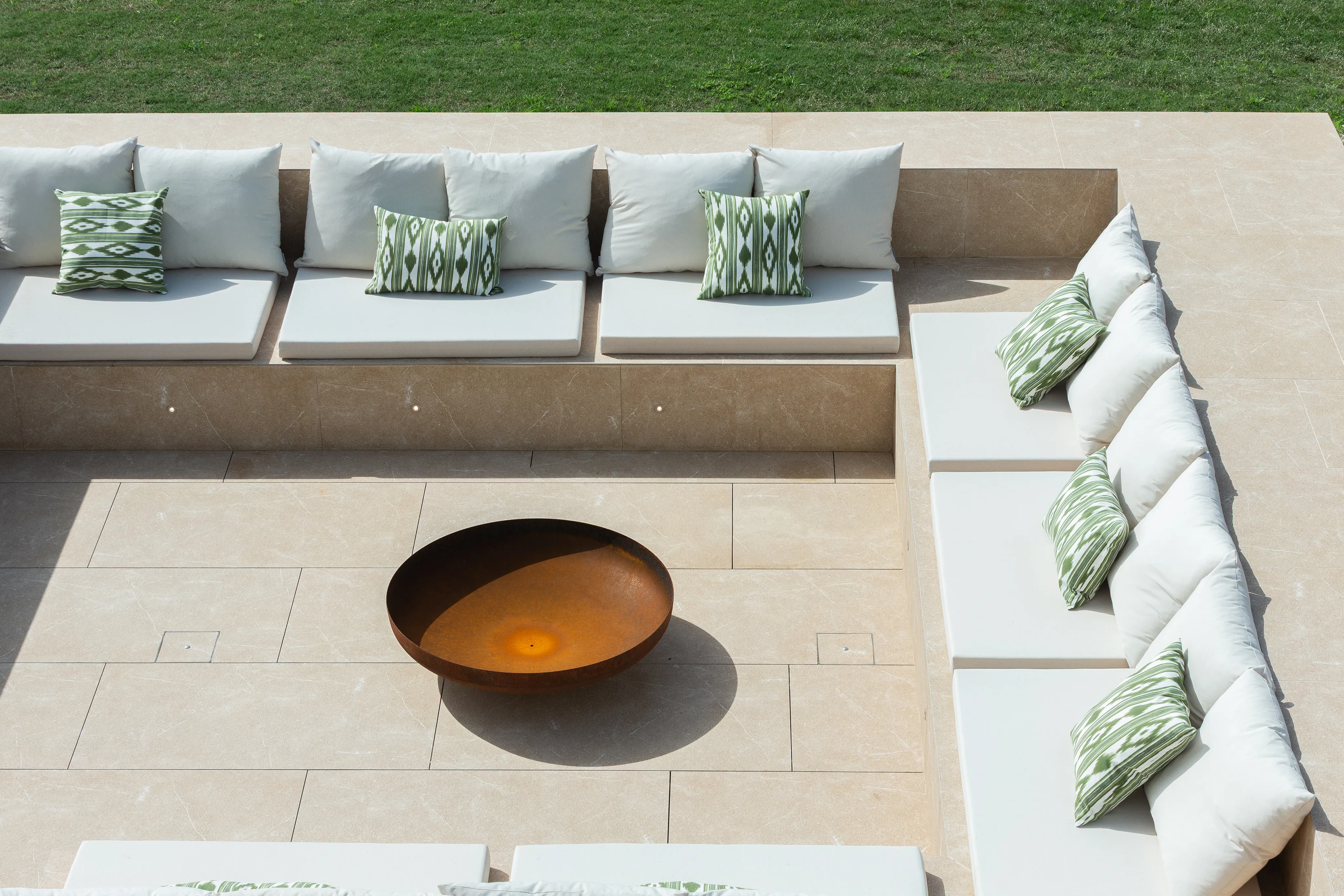 Exclusive villa in Son Gual with pool, garden and sea views-17