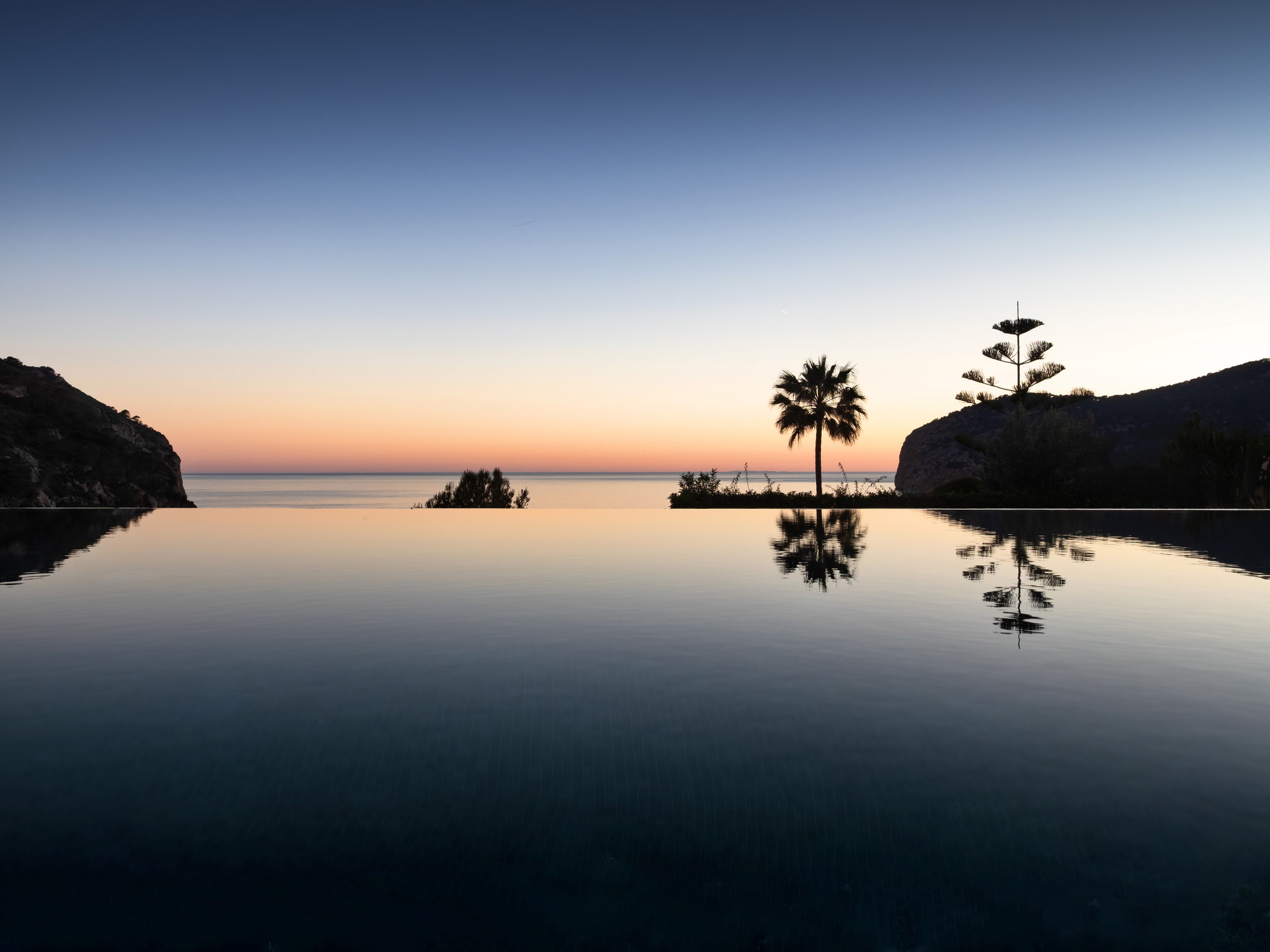 La vista sul mare incontra l'architettura di alto livello in una posizione privilegiata a Camp de Mar.-22