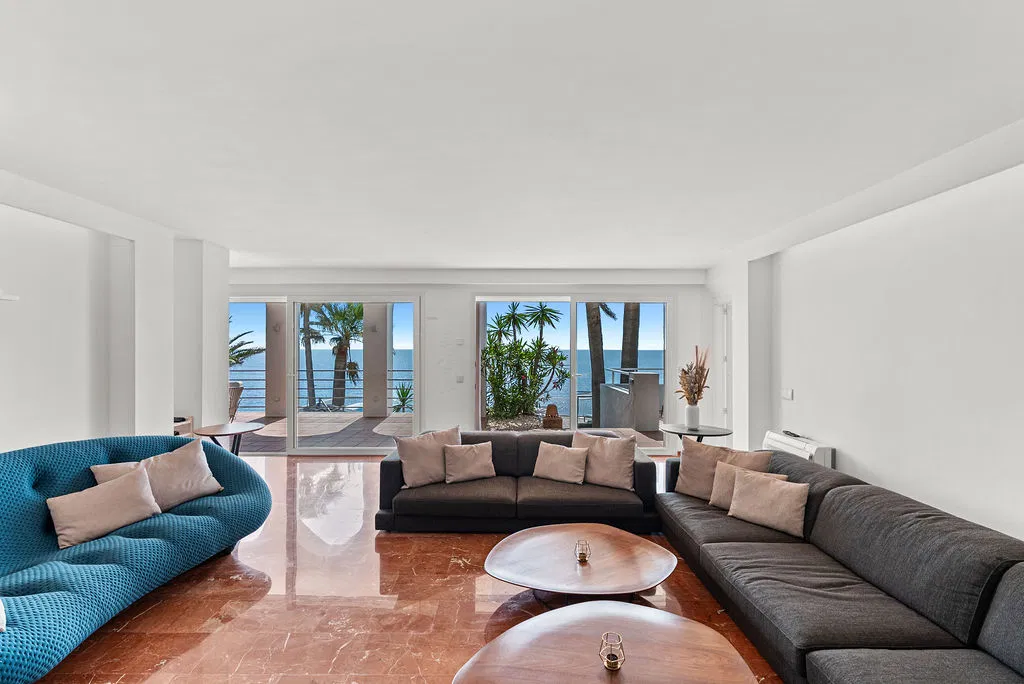 Villa exclusive en première ligne de mer avec accès direct à l'eau et vue fantastique sur la mer-5