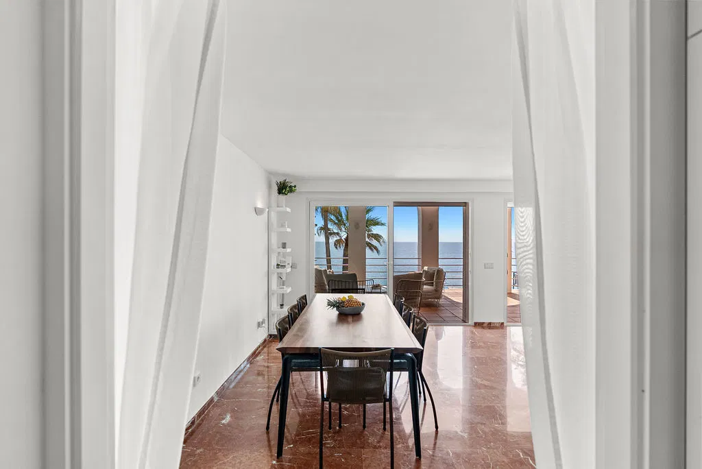 Villa exclusive en première ligne de mer avec accès direct à l'eau et vue fantastique sur la mer-6