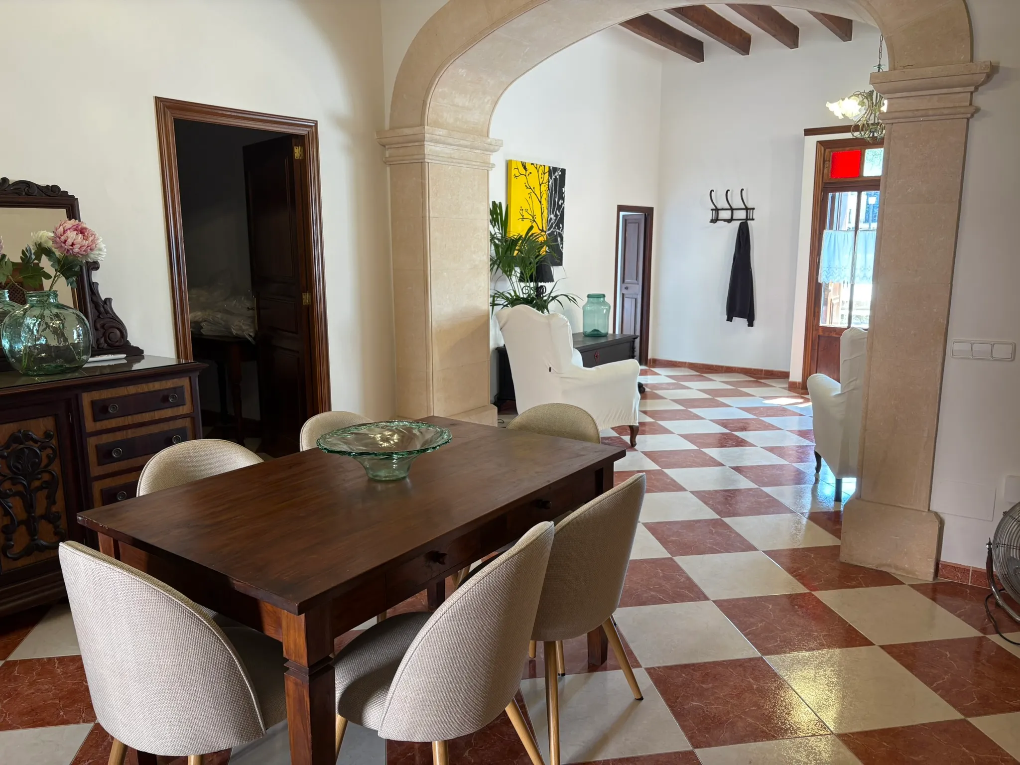 Ayuntamiento en el centro de Ariany-2