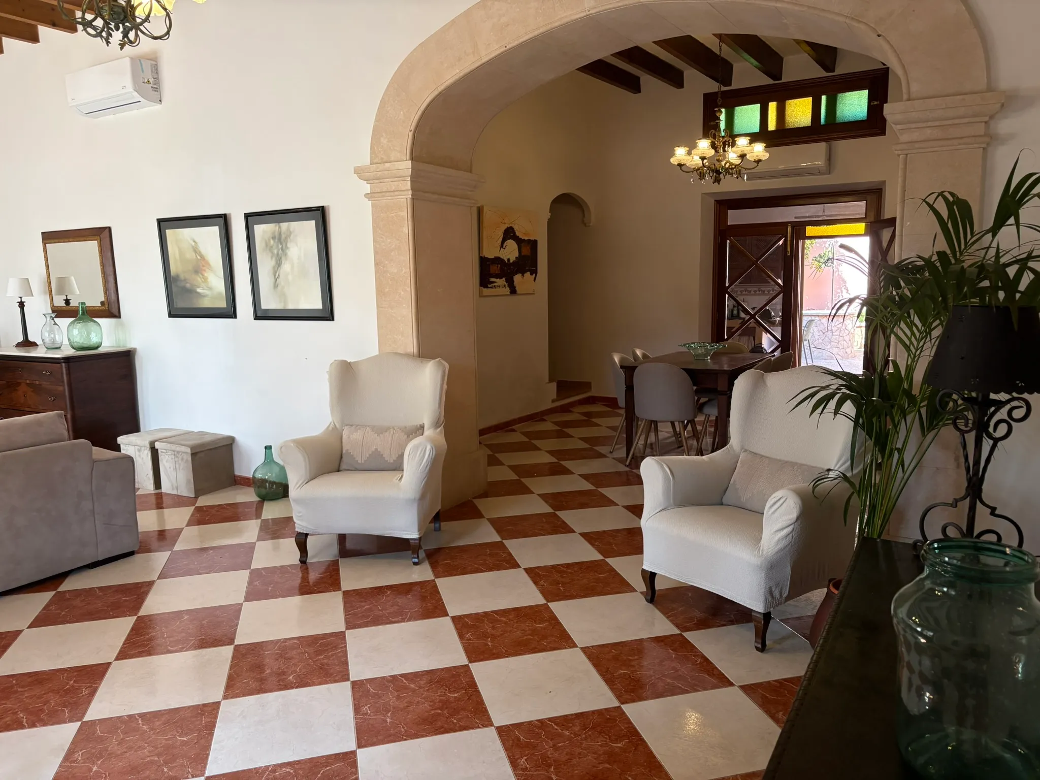 Ayuntamiento en el centro de Ariany-3