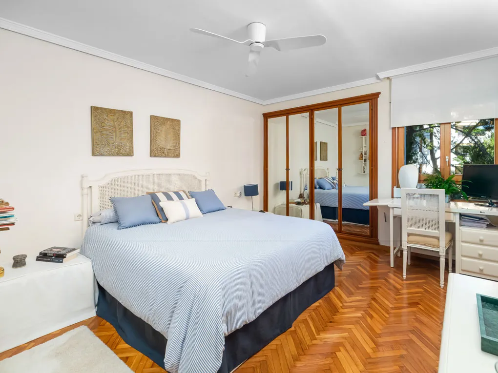 Apartment in exclusive community-10