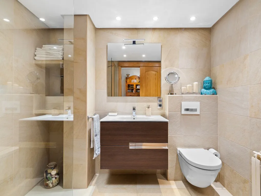 Apartment in exclusive community-7