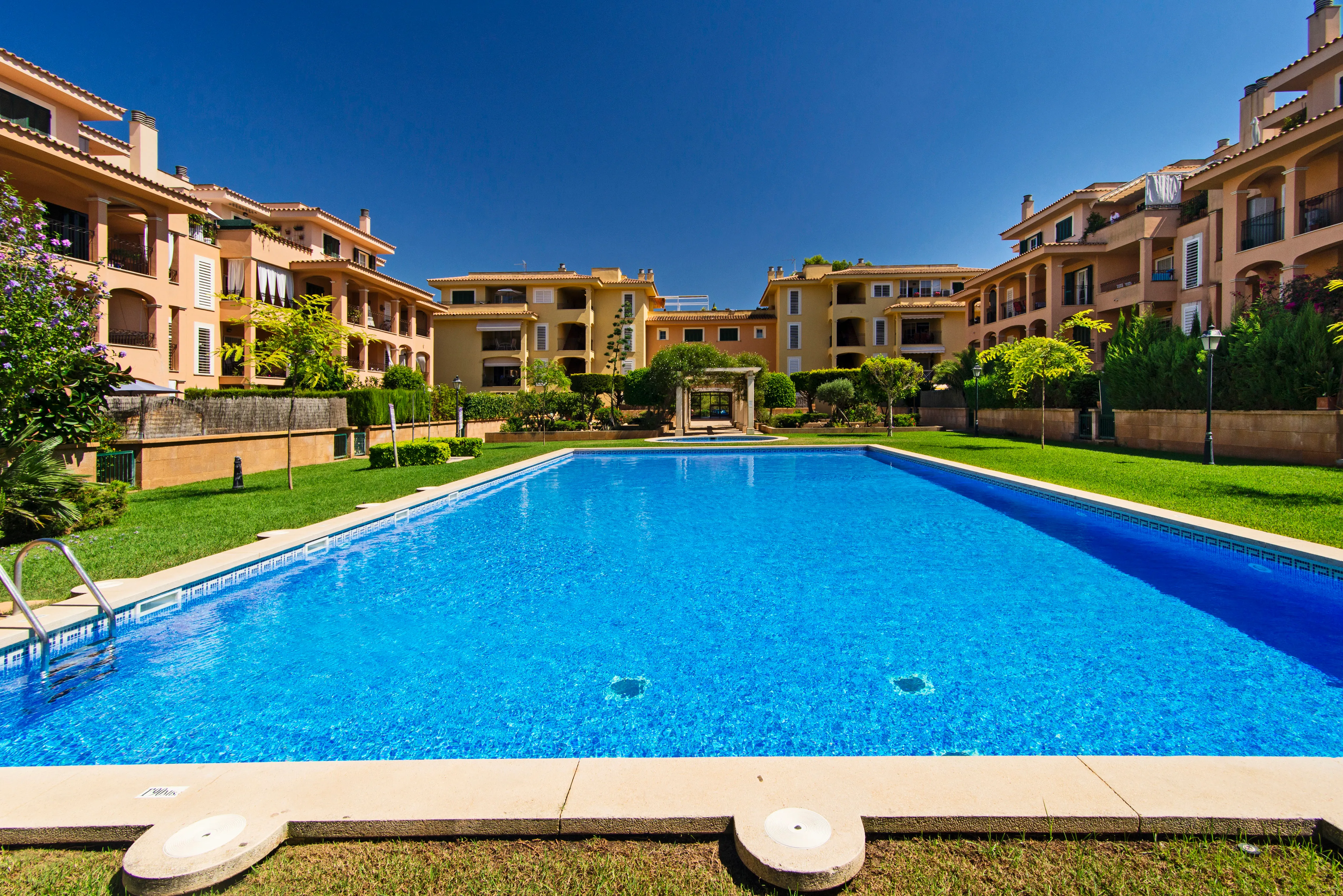 Beautiful penthouse in Puig de Ros-10