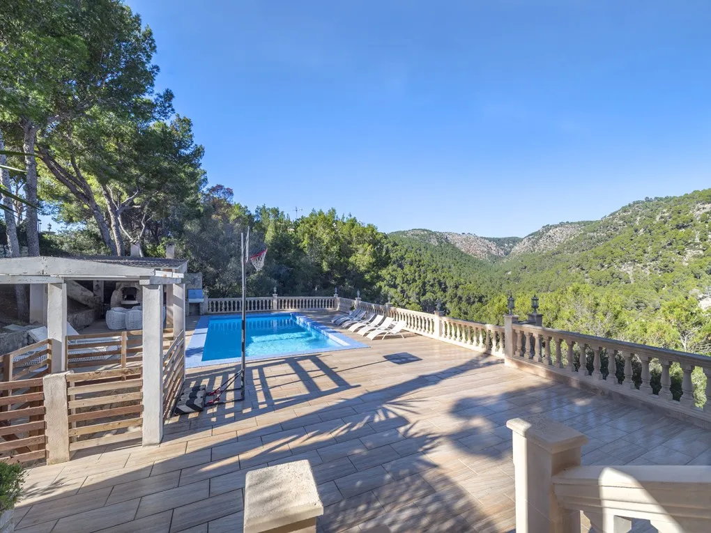 Sea-view villa in Costa d'en Blanes-2