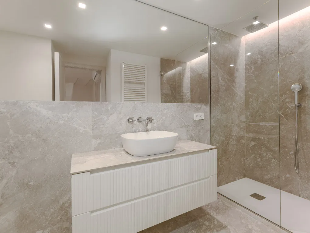 Elegantly renovated flat with character in Calatrava-7