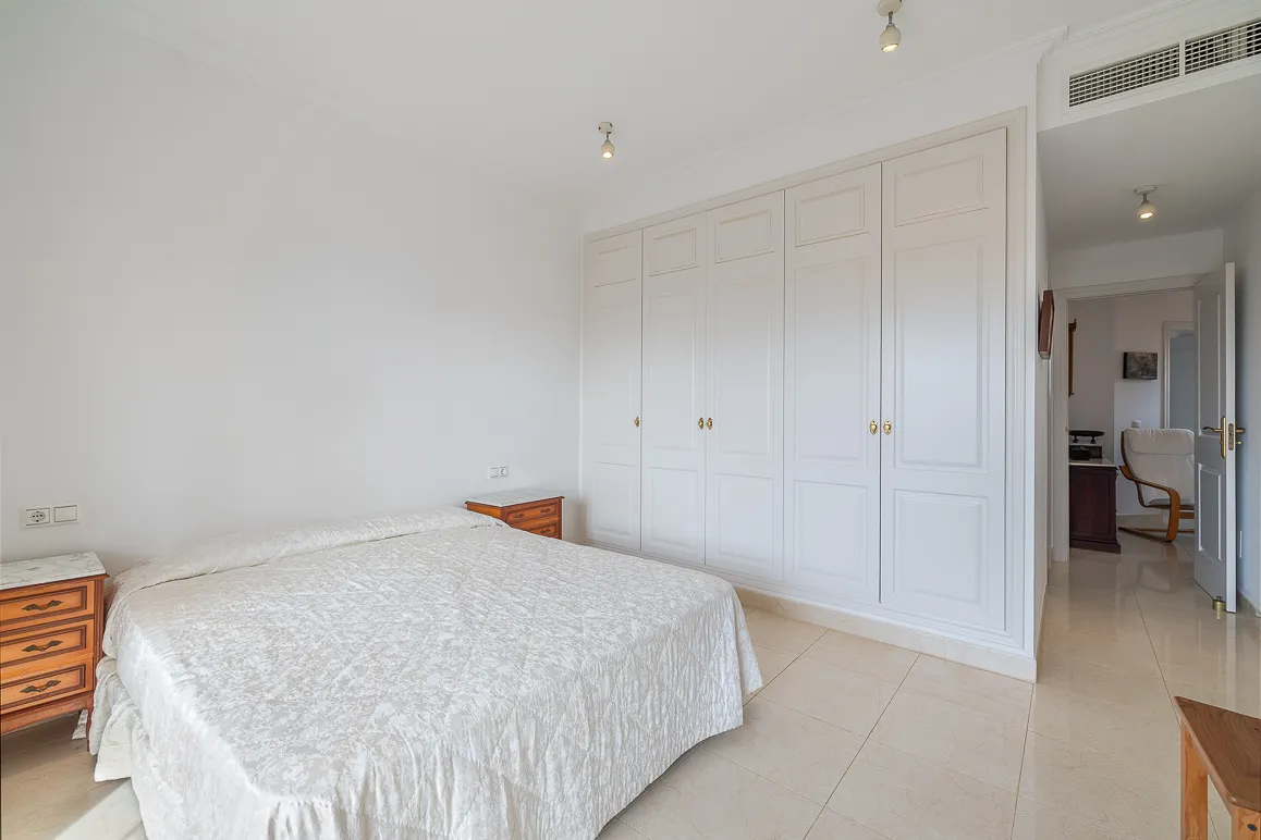 Mediterraan halfvrijstaand huis met zwembad in Puig de Ros-16