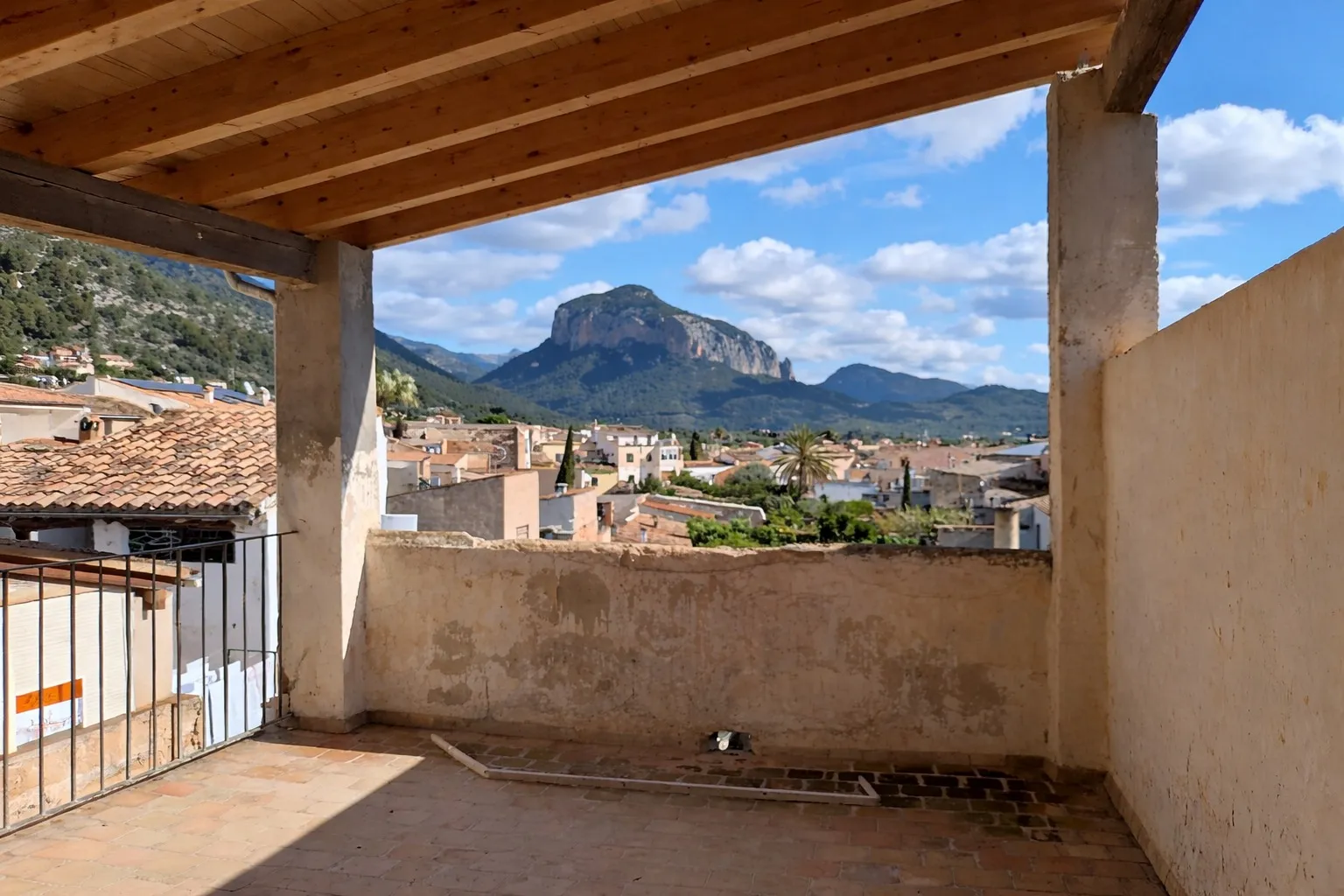 Casa de pueblo con gran potencial para reformar y vistas a la montaña en Alaró-7