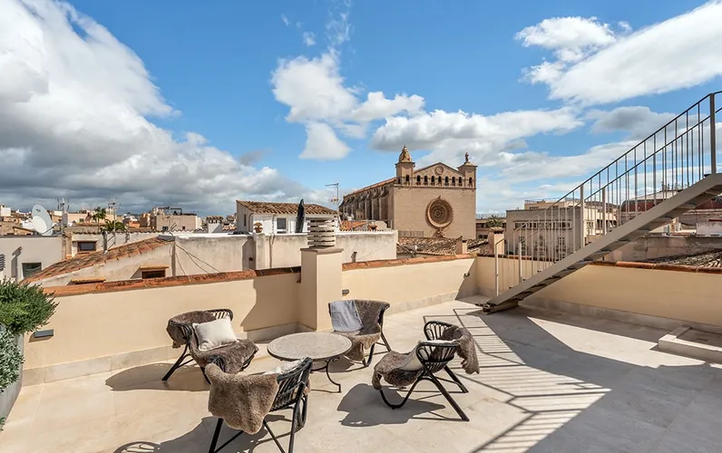 Un ático dúplex único con espectaculares terrazas y vistas a la catedral