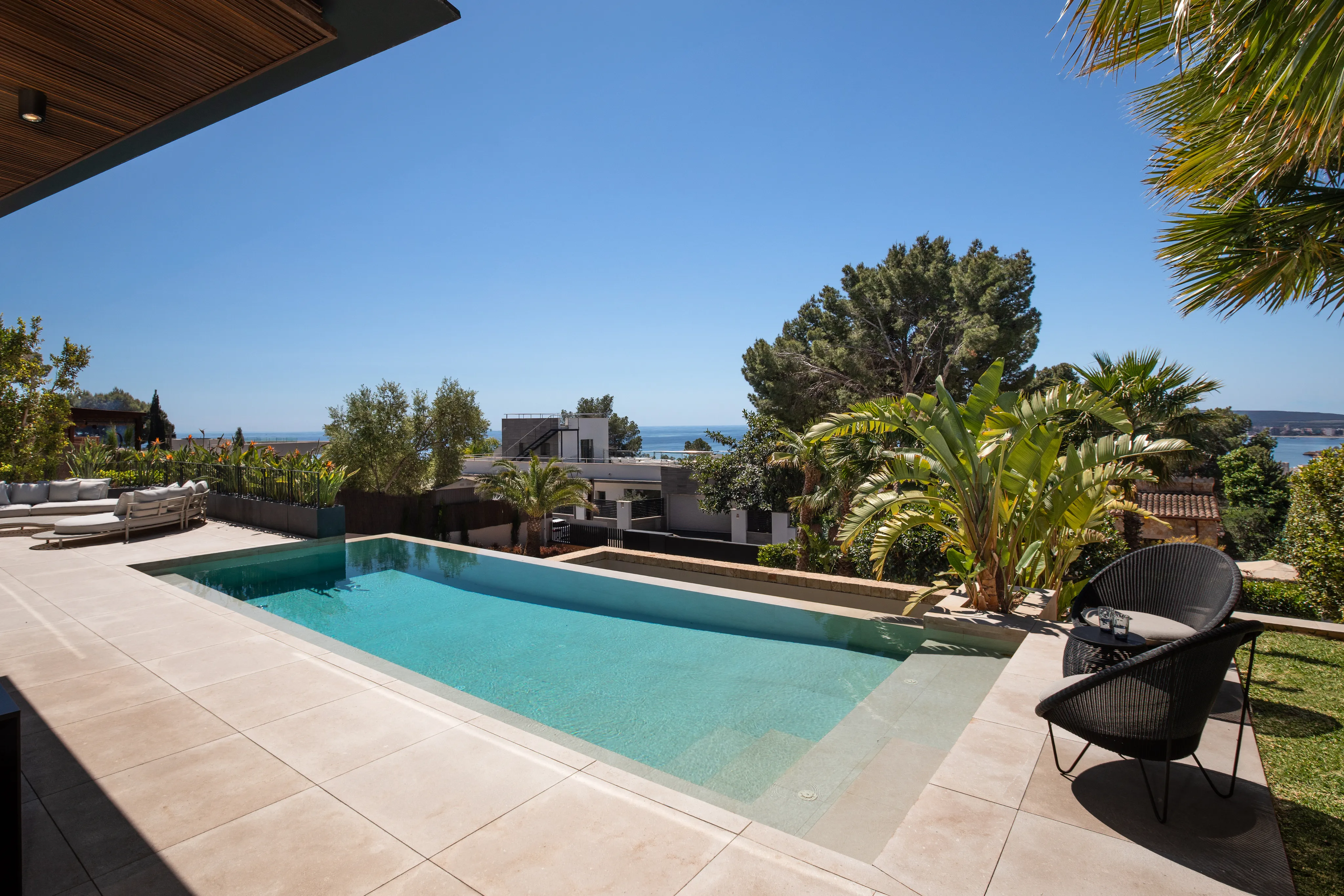 New sea view villa with views from Palma to Palmanova-12