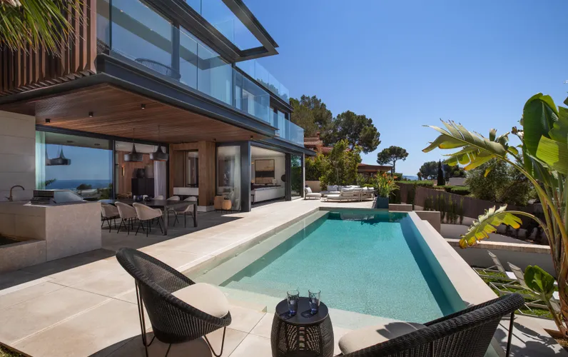 Ny villa med havsutsikt och utsikt från Palma till Palmanova