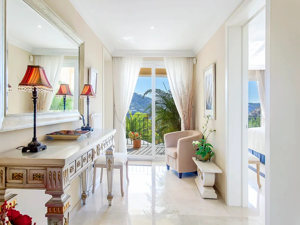 Elegante villa con vista sul mare e sul porto-19