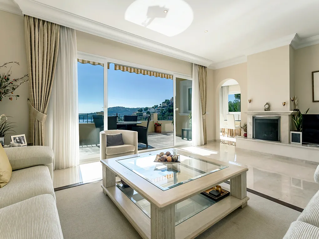 Elegante villa con vista sul mare e sul porto-5