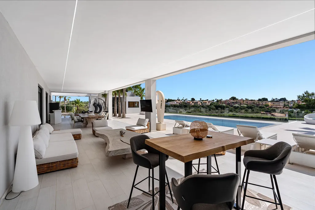 Finca de lujo con estilo moderno cerca del mar-2